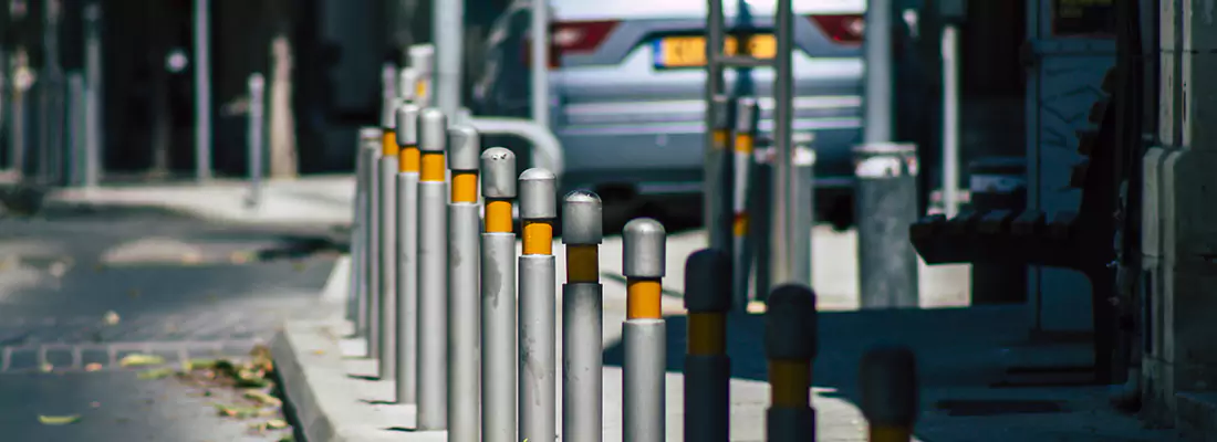 Safe and Convenient Retractable Barrier Column Systems for Properties in Oviedo, FL